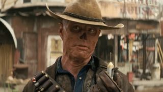 Walton Goggins' The Ghoul holding tranquilizer needle in Fallout