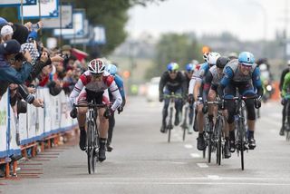Stage 1 - Tour of Alberta: Zepuntke wins stage 1