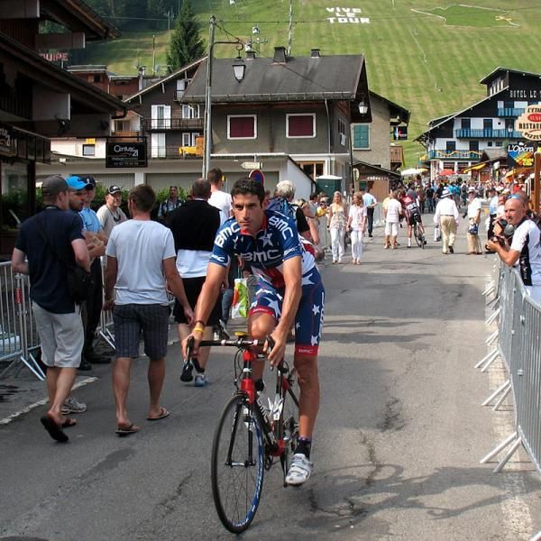 George Hincapie rolls into town