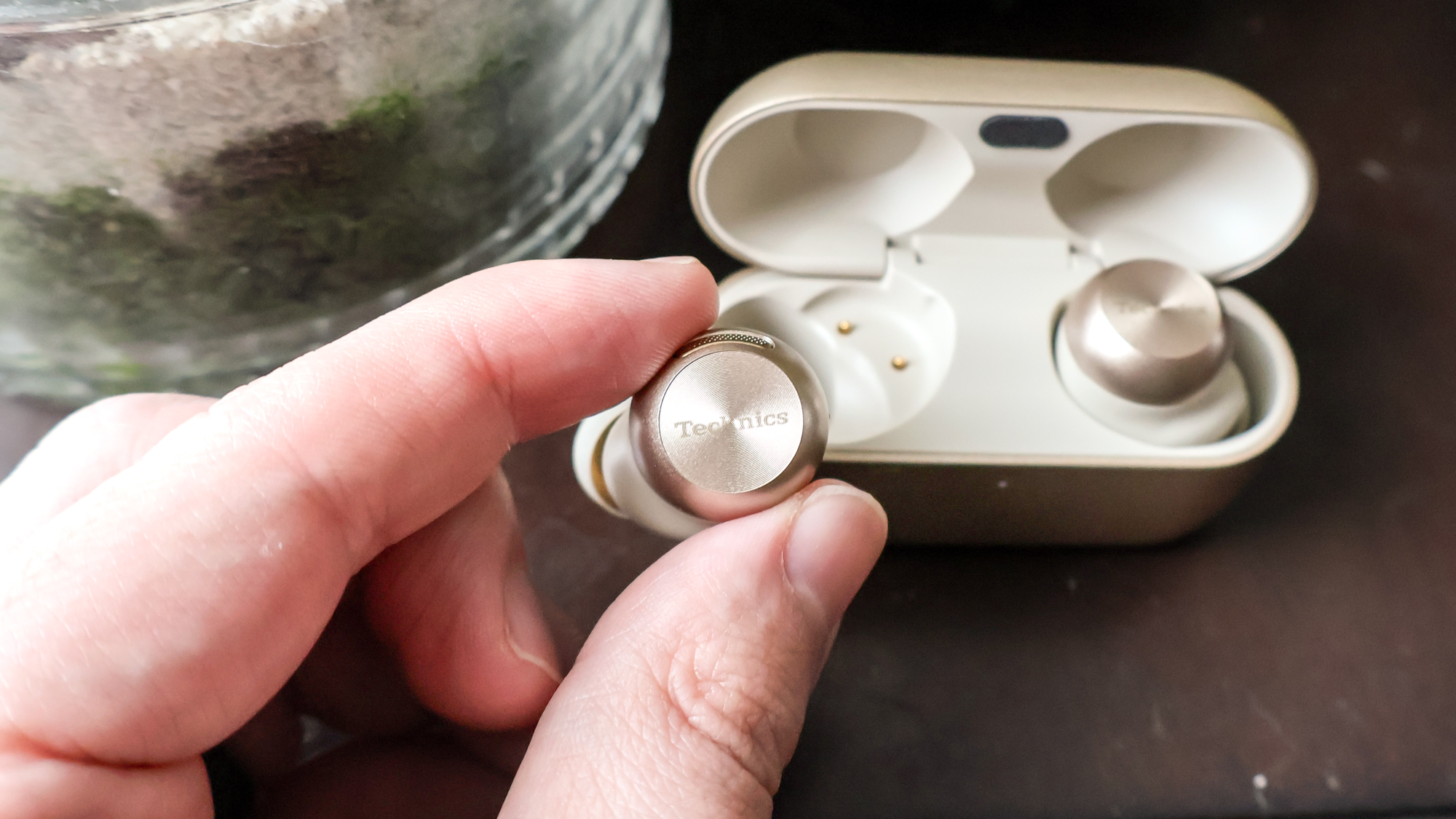 Technics EAH-AZ100 Wireless Earbuds with case