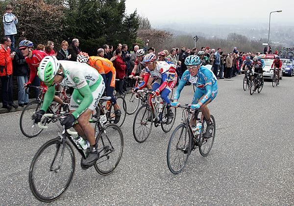 Some riders fighting hard not to lose contact in Huls