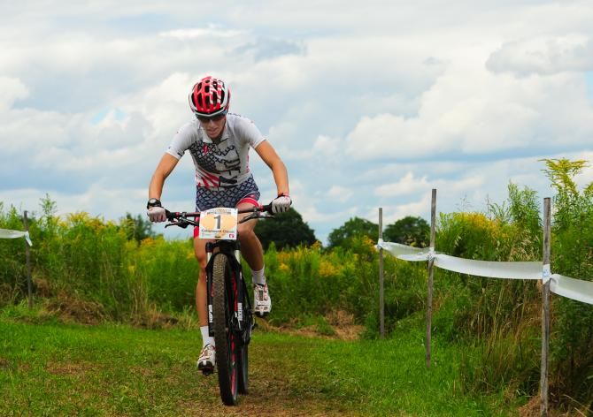 Lea Davison (Specialized) on lap two with over a minute lead