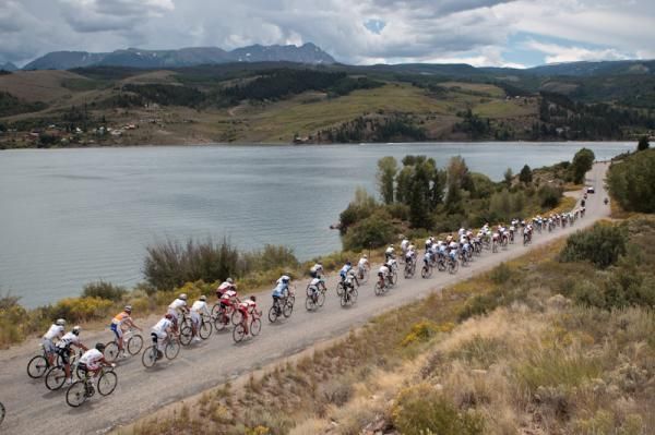 The peloton closes in on the mountains of Breckenridge.