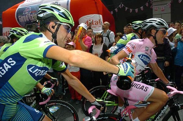 Bubbly time for Danilo Di Luca (Liquigas).