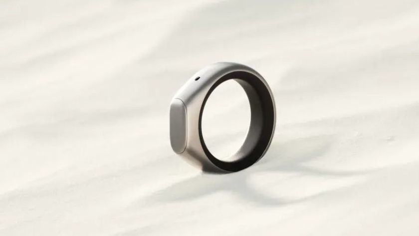 silver version of the Stream smart ring