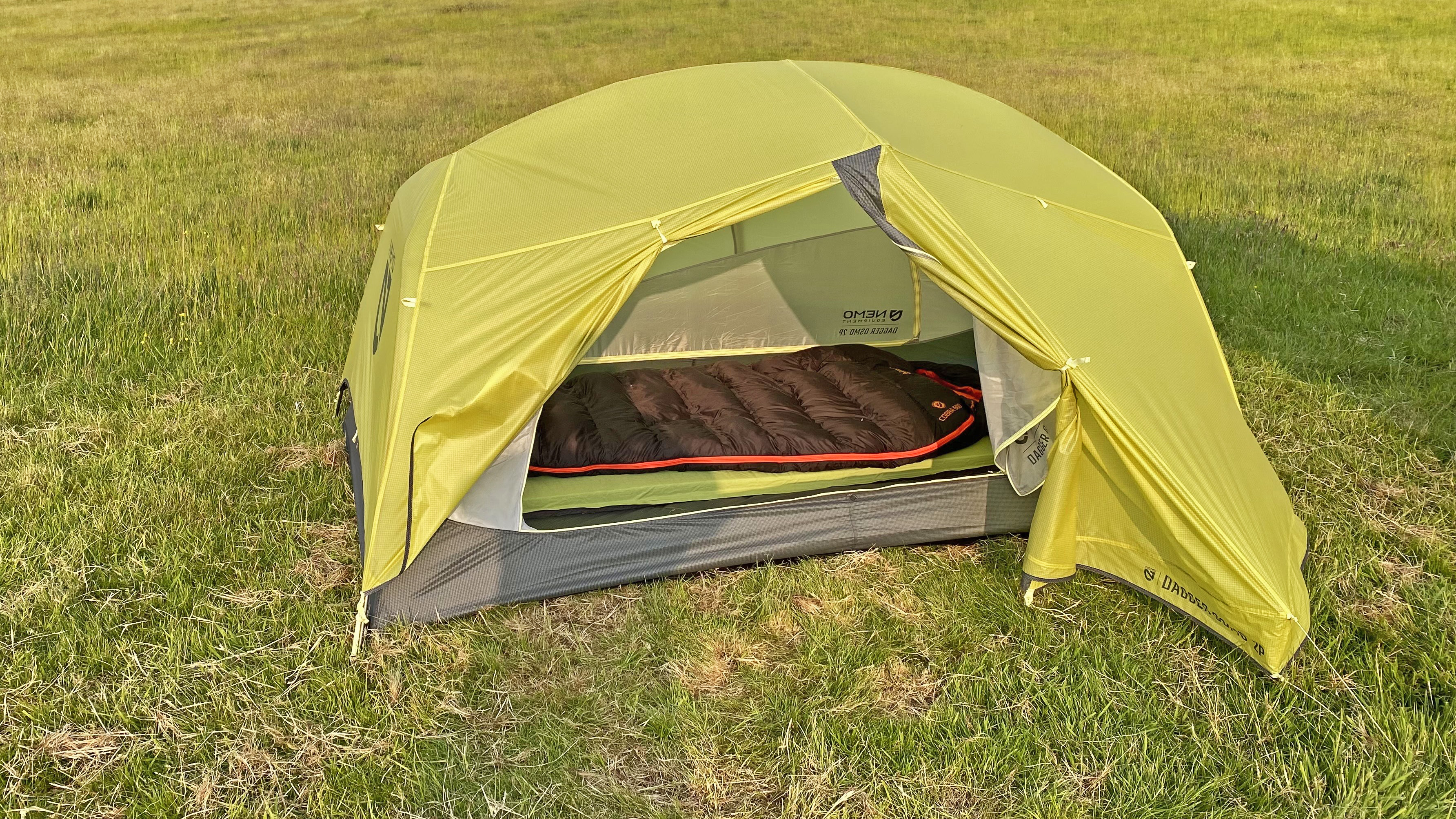 showing the Nemo Dagger Osmo pitched and open