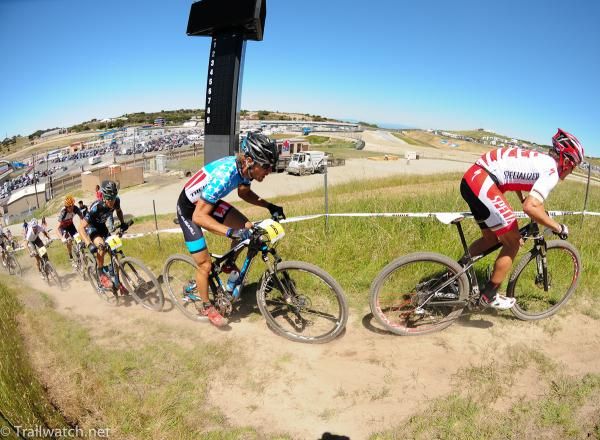 Burry Stander (Specialized) leading the chase to Plaxton