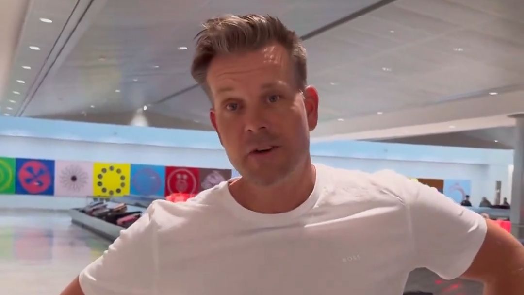 Screenshot of Henrik Stenson at the airport