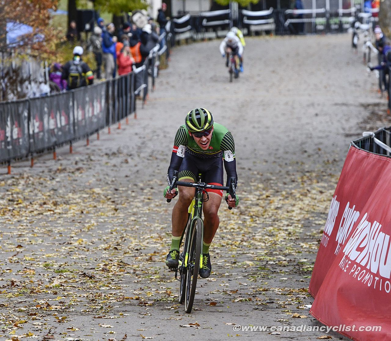 Curtis White (USA) Cannondale p/b Cyclocrossworld.com attacks