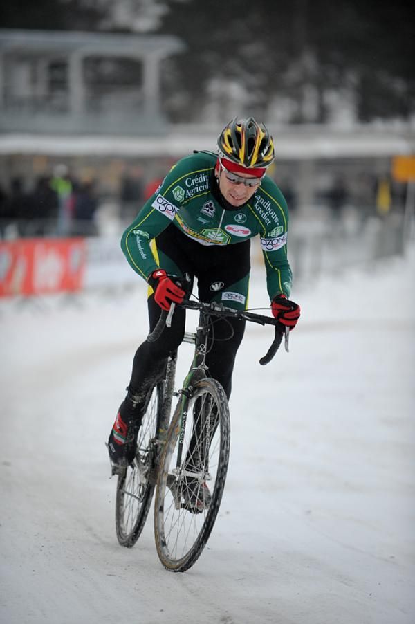 David Boucher (Landbouwkrediet) joined in the fun in Mol.