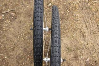 The 33mm tire (left) is noticeably, if ever so slightly, larger than the 32mm version
