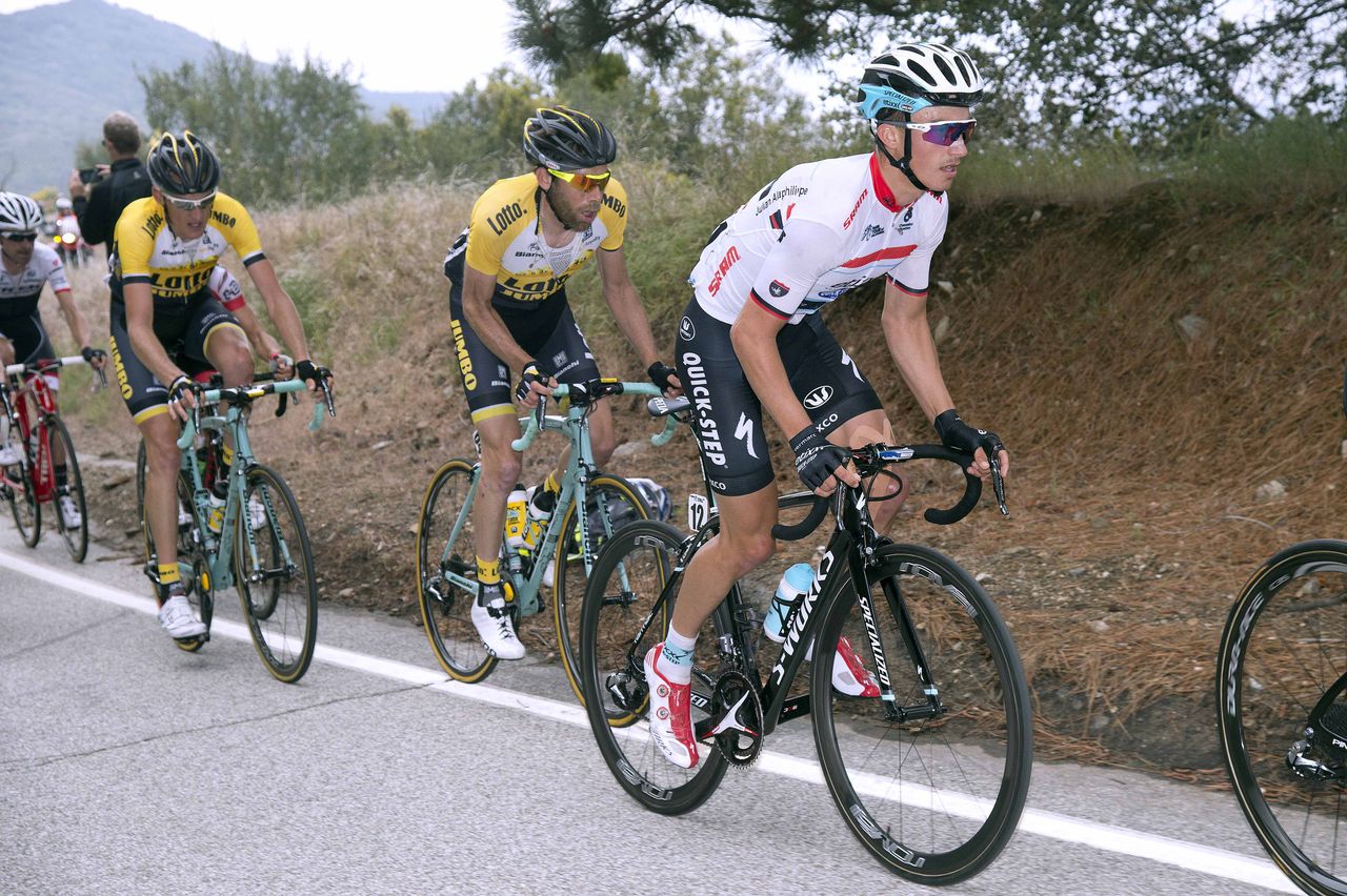 Julian Alaphilippe (Etixx-Quickstep) riding in front of Robert Gesink and Laurens ten Dam (LottoNL-Jumbo)