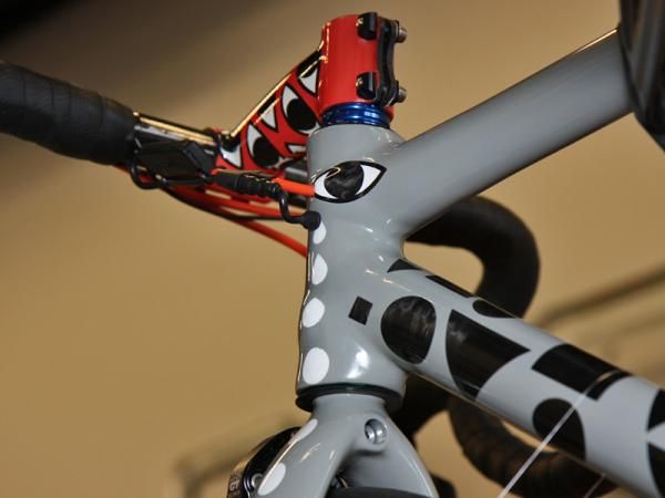 The Shimano Dura-Ace Di2 wire is fed into the side of the head tube on this Ruegamer.