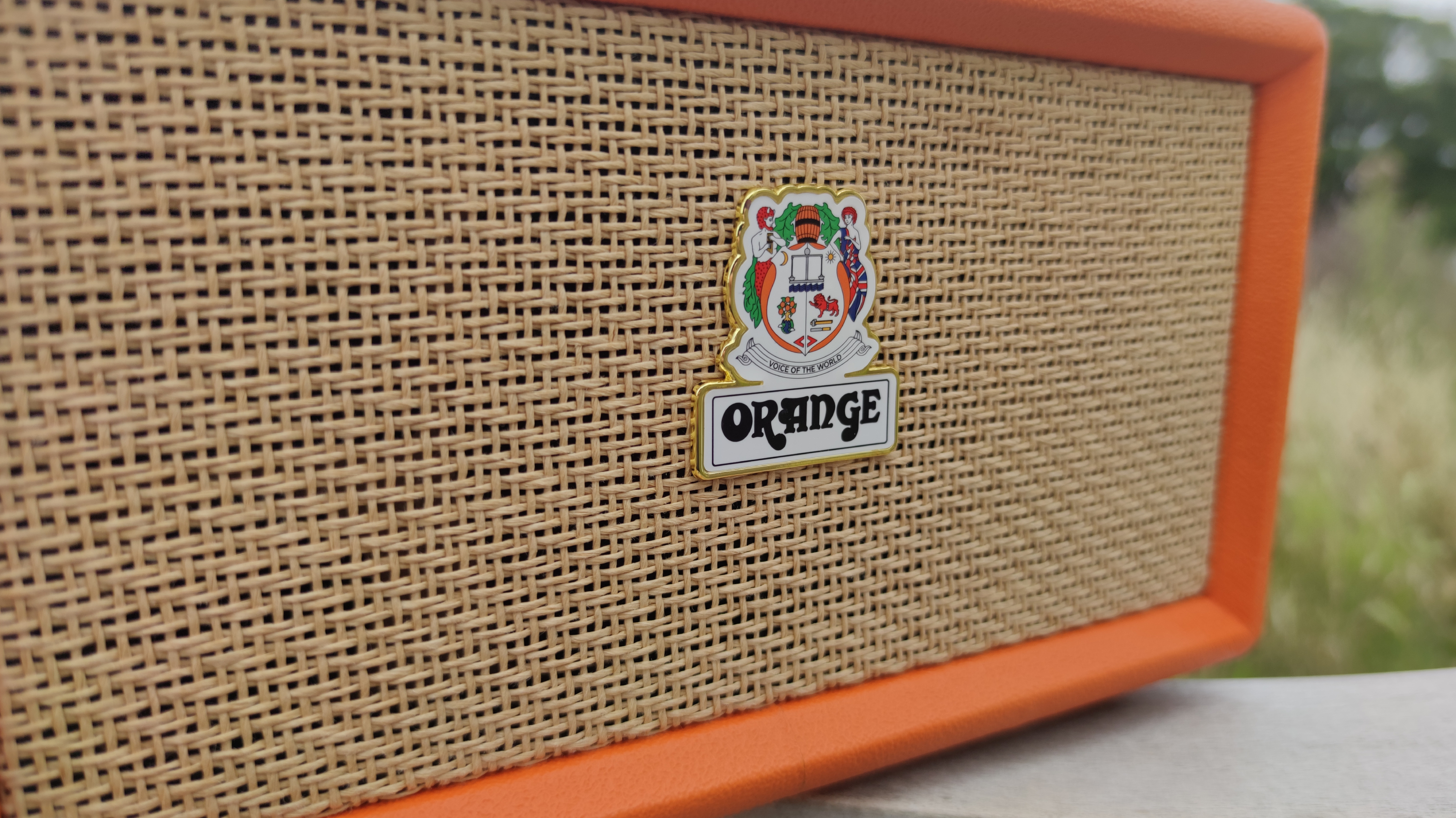 The speaker logo of the Orange Box