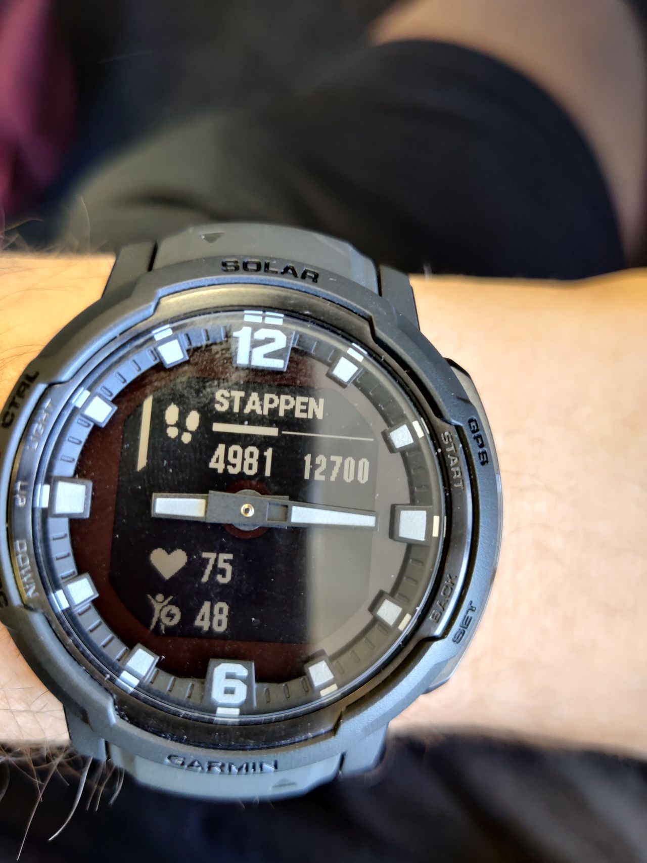 Garmin Instinct Crossover