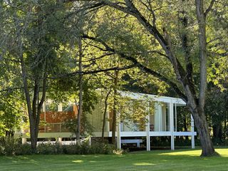 Farnsworth House