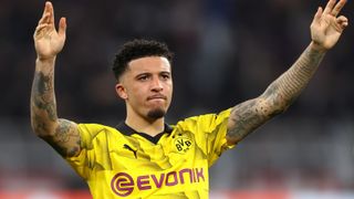 Jadon Sancho of Borussia Dortmund shows appreciation to the fans ahead of PSG vs Borussia Dortmund Champions League semi-final at Wembley