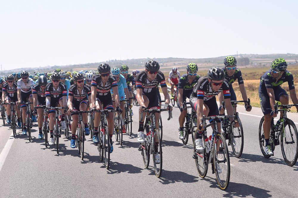 Giant-Alpecin control things in the peloton
