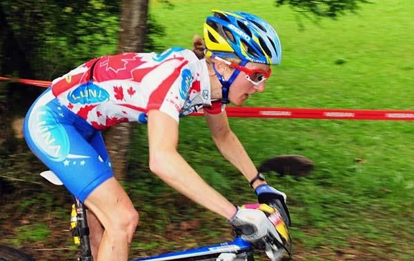Catherine Pendrel (Luna Women's MTB) rides to tenth place.