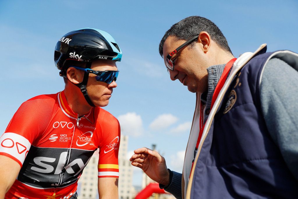 Chris Froome with Vuelta a Espana director Javier Guill&eacute;n before the stage