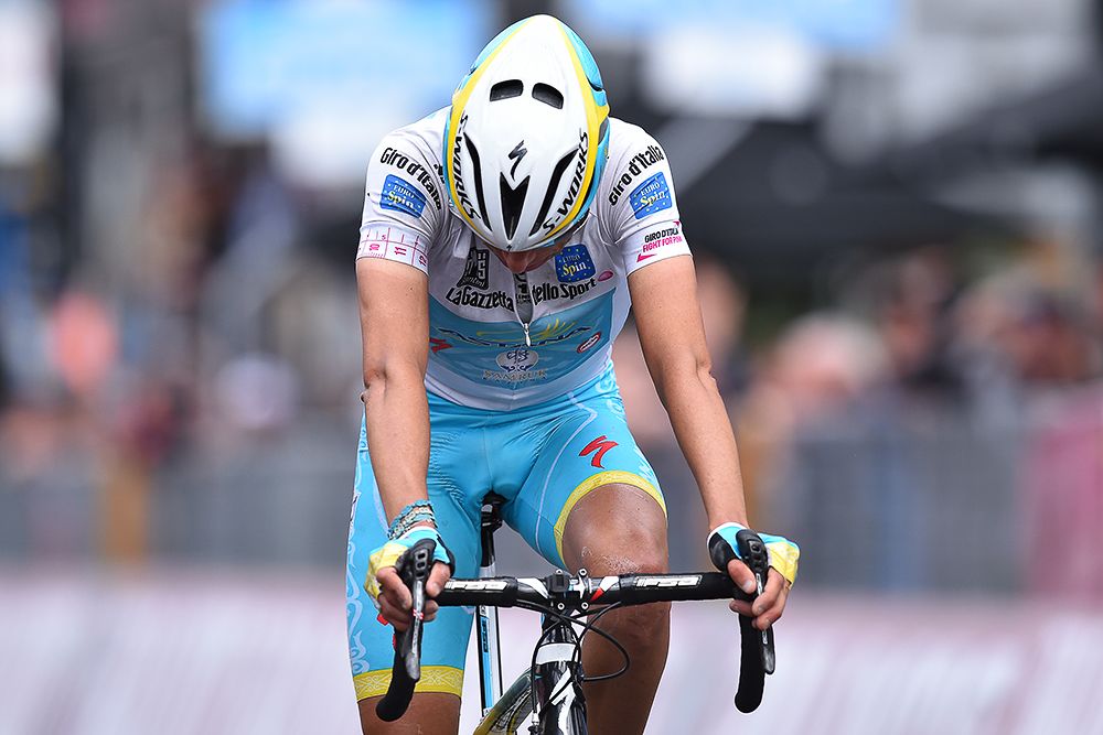 Another tough day in the mountains for Fabio Aru.