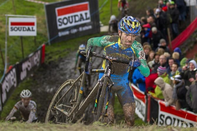 Bart Aernouts (AA Drink) en route to a 4th place result at Jaarmarktcross Niel