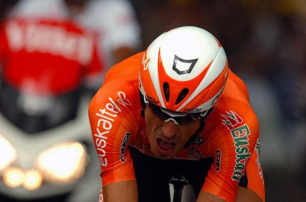 Mikel Astarloza (Euskaltel-Euskadi) gave it his all in the stage 18 time trial.