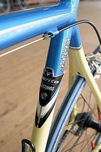 Tapered top tube