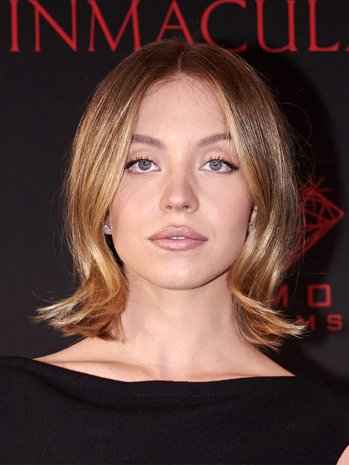Sydney Sweeney Grown-Out Blonde Bob in Centre Parting