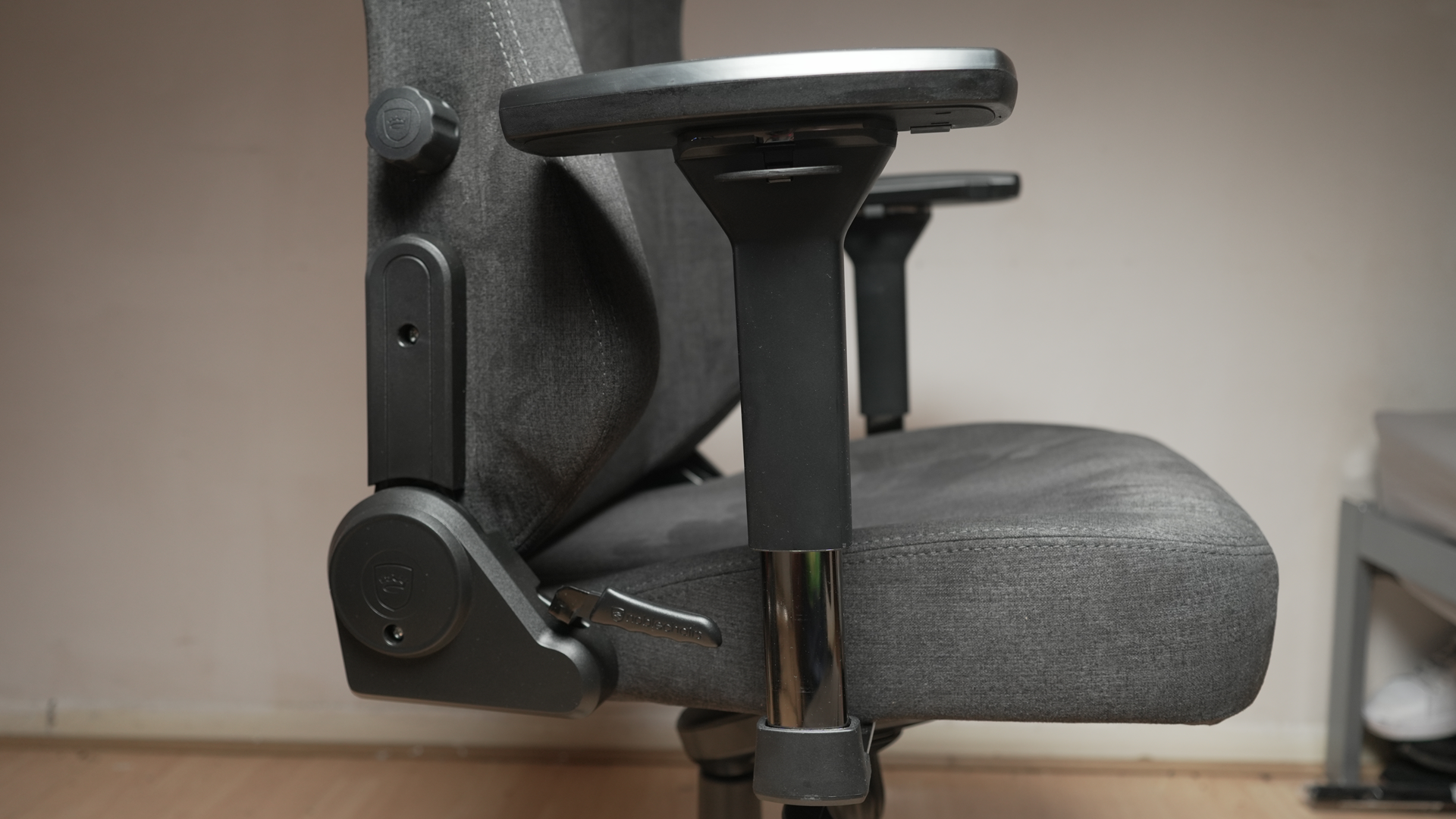 Noblechairs Hero TX