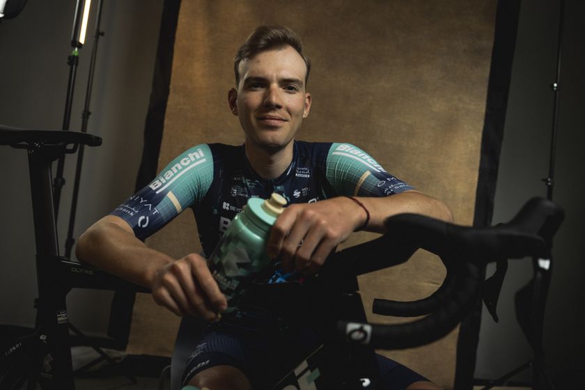 Attila Valter poses in new Bahrain Victorious kit