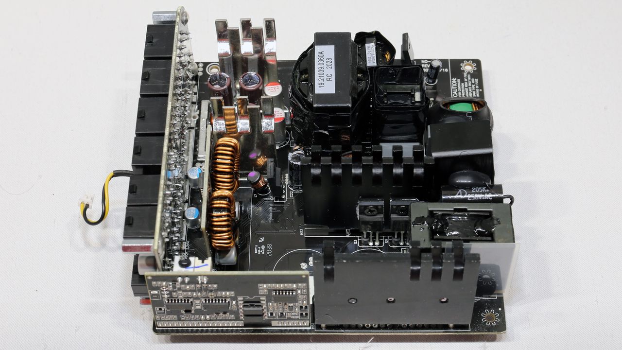 Thermaltake Toughpower GF2 ARGB 850W