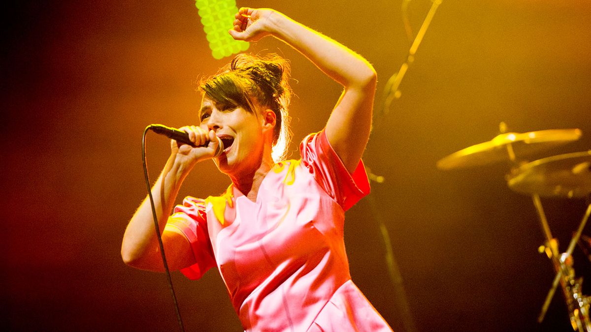 Bikini Kill s Kathleen Hanna has sung the latest riot grrrl