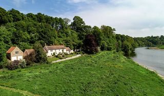 The Boathouse on The Tweed is a dog-friendly house that sleeps 10, with spectacular views of the river a few steps away. Slate floors, stone fireplaces, luxury tartan fabrics and a 26ft dining room are the order of the day.