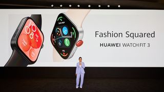 Huawei Watch Fit 3 presenteras uppe på scen under sitt lanseringsevent.
