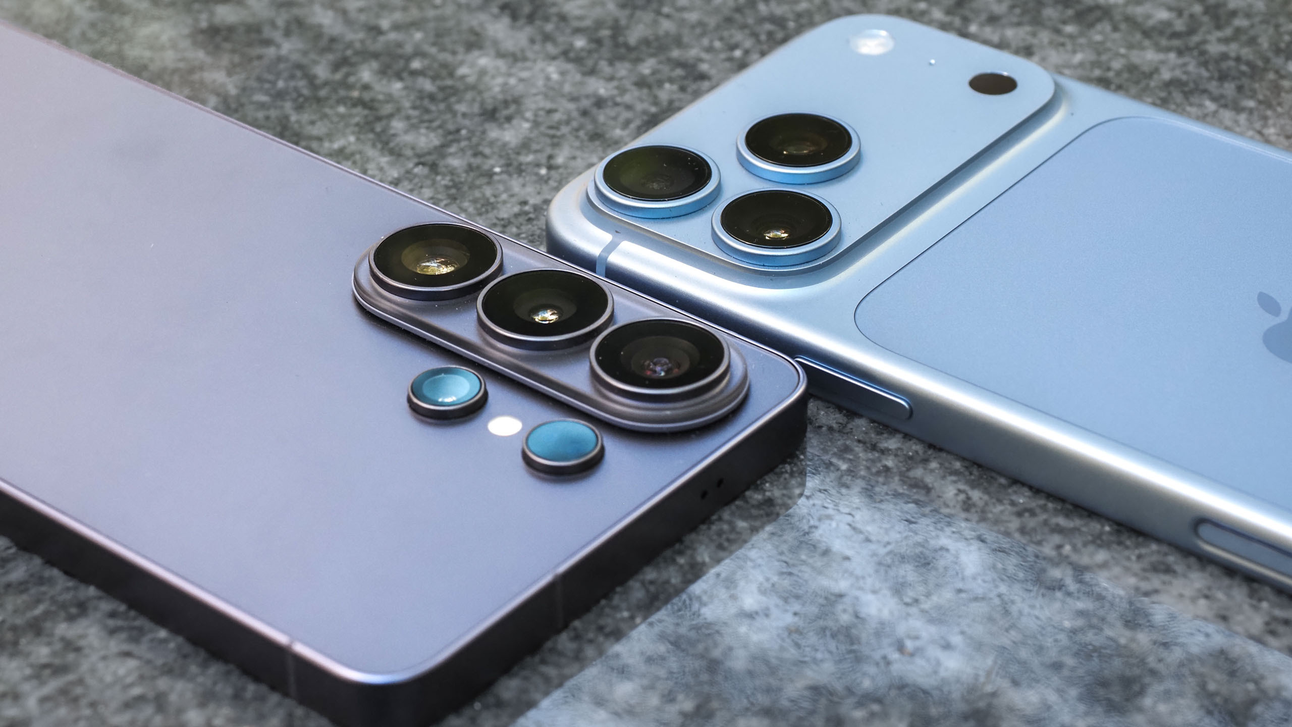 iPhone 18 Pro Max vs Galaxy S26 Ultra.
