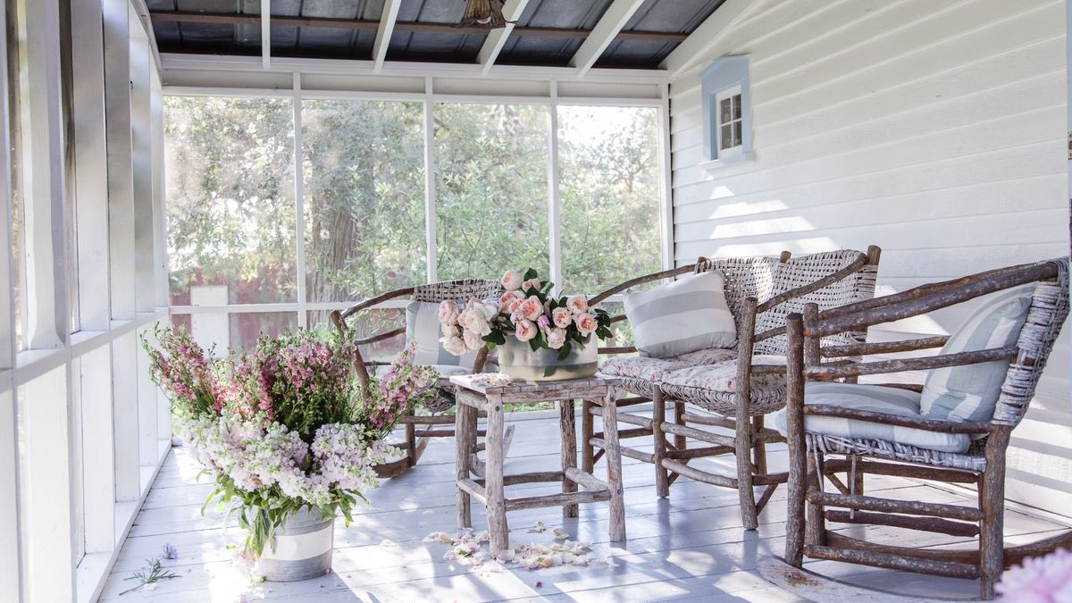 Cottage porch ideas: 12 ways to a cozy, welcoming entrance | Homes and ...