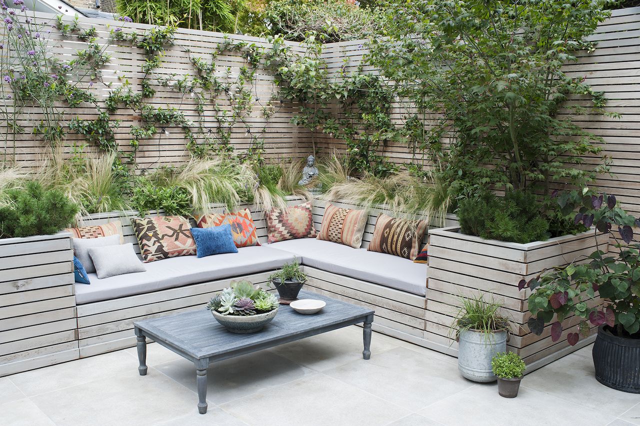 Modern outdoor furniture ideas stylish looks for modern gardens and