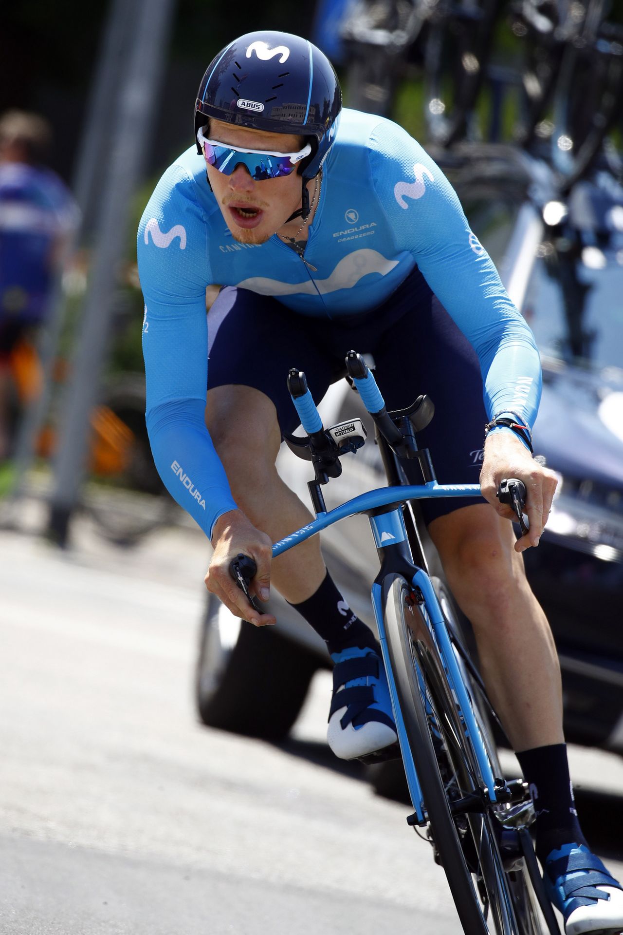 Jasha Sutterlin (Movistar) went fast early on