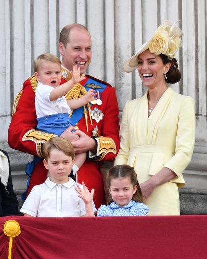 Prince Louis Showing Off His Royal Wave Is The Sweetest Thing You’ll ...
