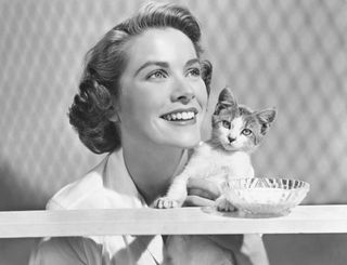 grace kelly with kitten