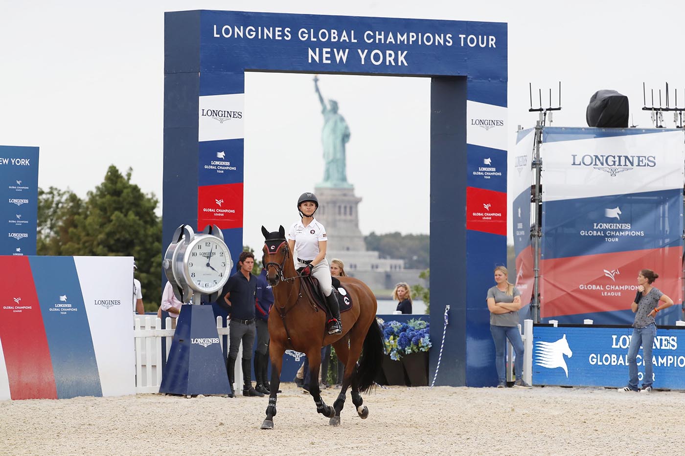 Georgina Bloomberg on Quibelle