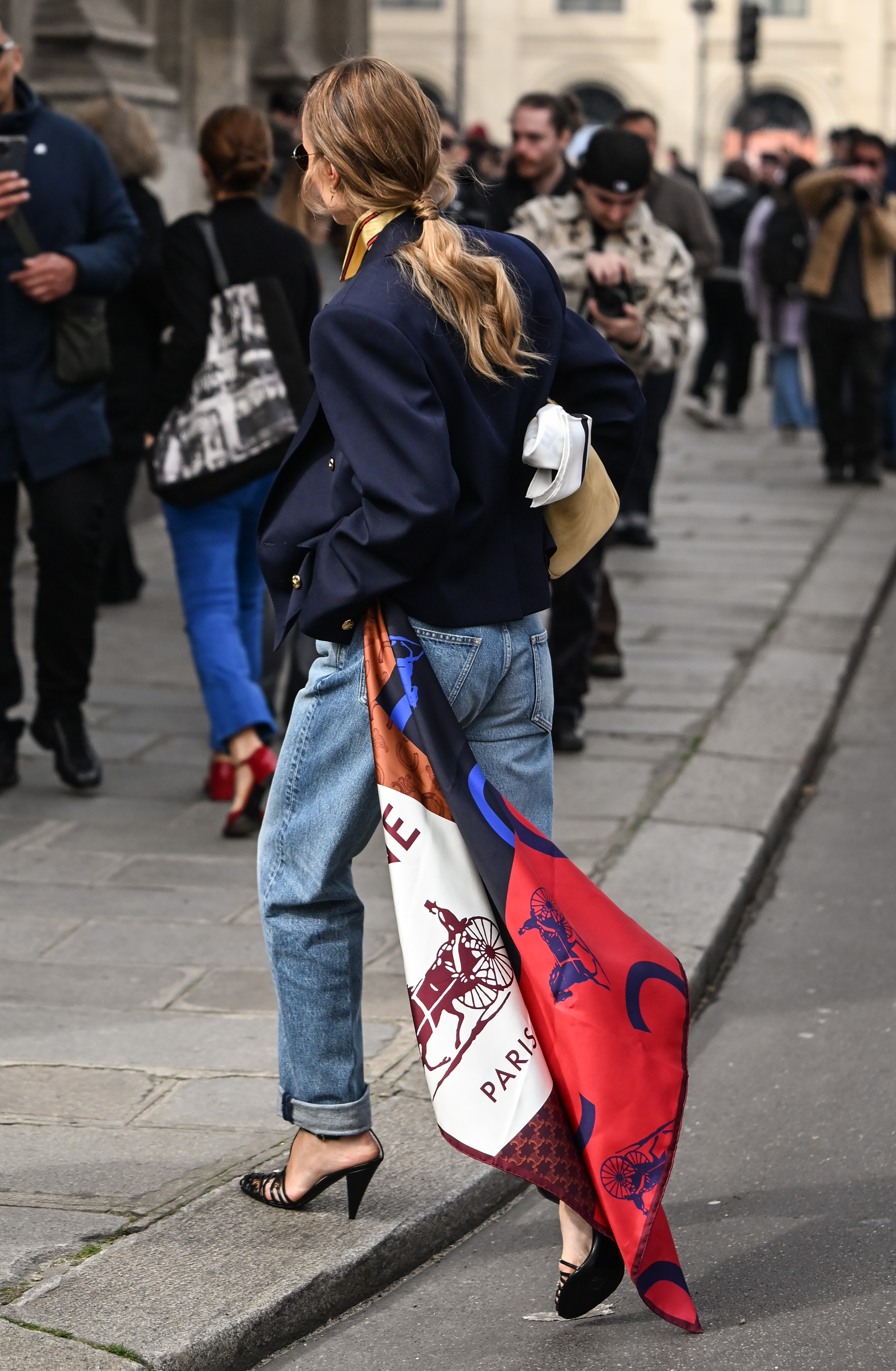 Paris street style outfit.