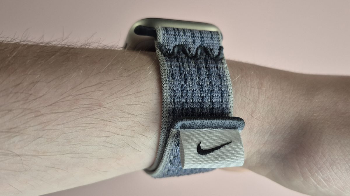Apple Nike Sport Loop review: a flexible, fabric watch strap, crafted ...