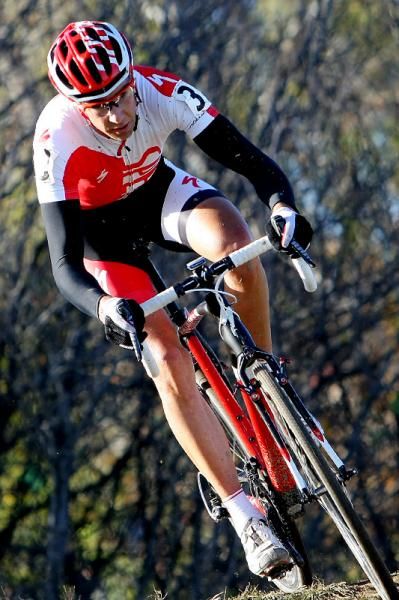 Todd Wells (Specialized) tries to make contact with the leaders.