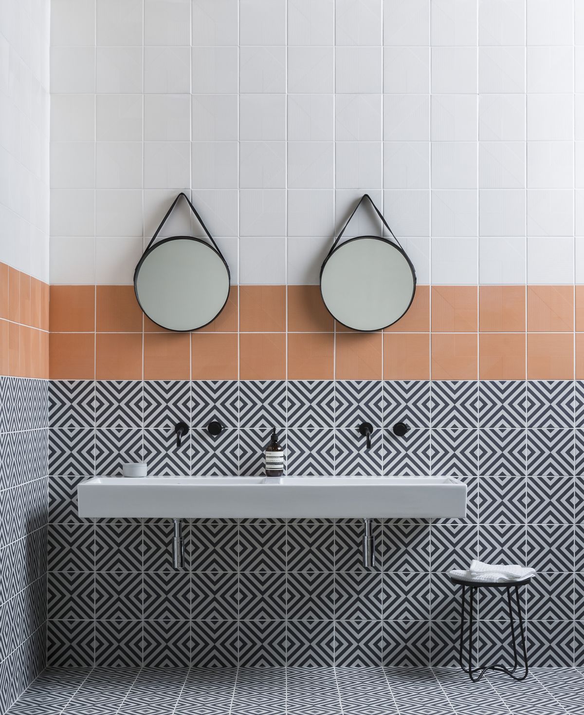 How To Choose Tiles For A Small Bathroom Design Tips To Help Open