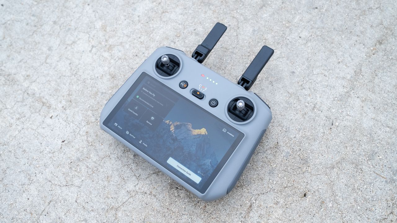 DJI RC 2 smart controller for the DJI Air 3S
