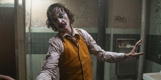 Joaquin Phoenix bathroom dance in Joker