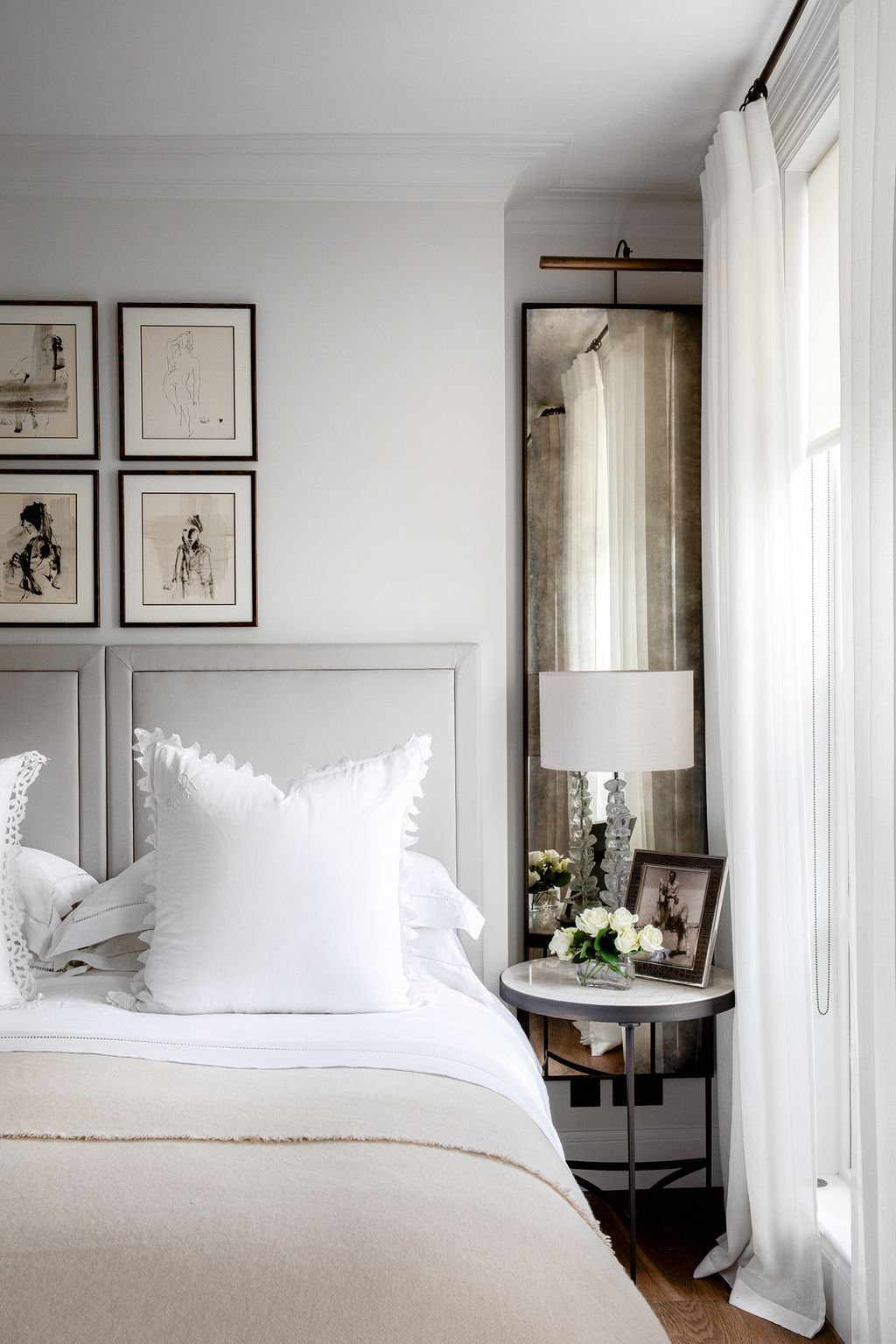 Small Bedroom Layout Ideas 12 Ways To Arrange Your Space Homes And MVpewhMHokhquEijgDHEPS 1024 80