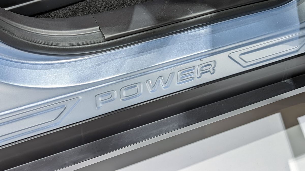 Power kickplate inside door